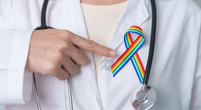 Gaslighting-la-realidad-de-la-atencion-medica-para-las-personas-LGBT